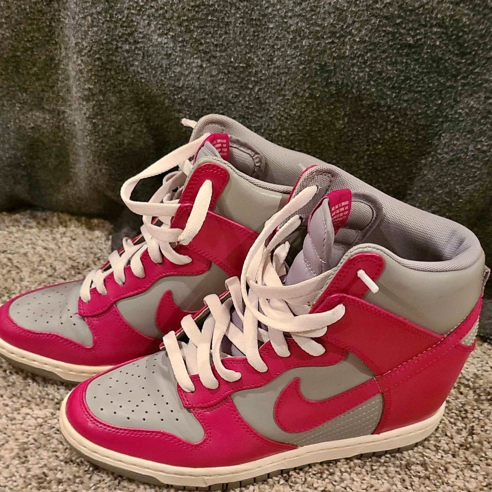 Nike Women's Vibrant Pink and Gray dunks high rise